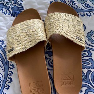 COPY - NWOT Reef Cushion Scout Braids Slide Sandals